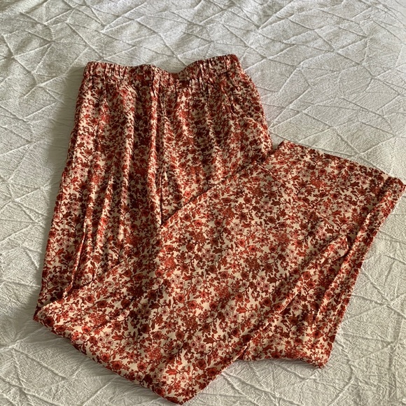 Forever 21 Wide leg Floral pants / Size M - Picture 1 of 4
